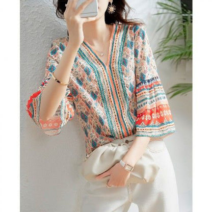 V-neck Loose Flare Three-quarter Sleeve Blouse